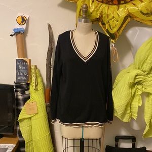 Slinky Vintage Hampton’s Sweater